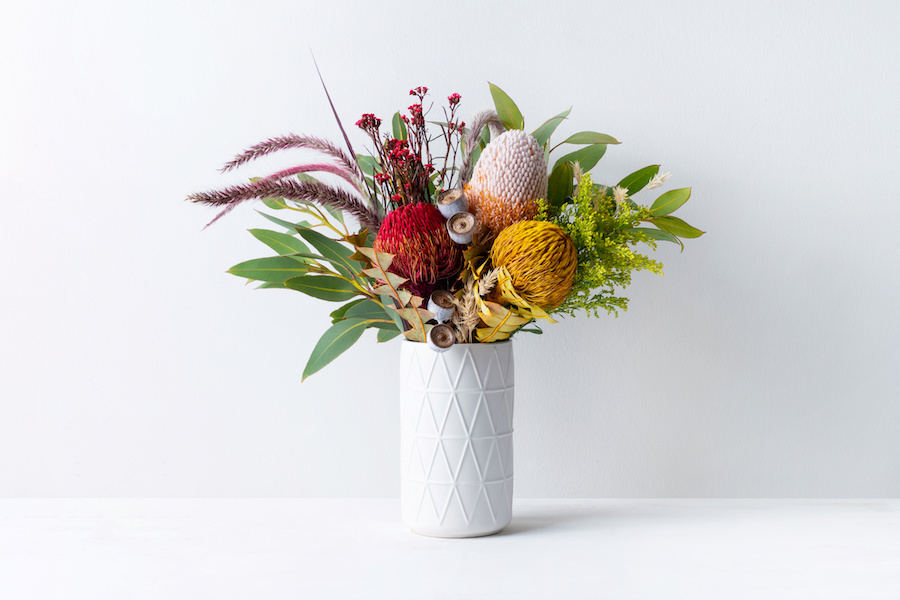 A simple floral design that combines rough and smooth textures.